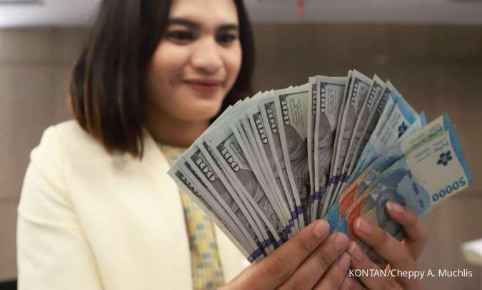 Ilustrasi: Dampak Pelemahan Rupiah: Simpanan Dolar Bank Melonjak Signifikan di Tengah Mei 2026