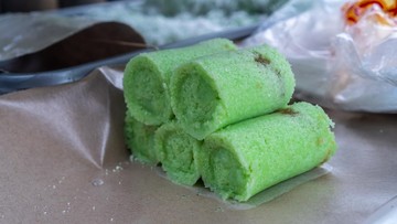 Bahaya Tersembunyi Kue Putu Tradisional: Pakar IPB Soroti Risiko Kesehatan dari Penggantian Cetakan Bambu ke Pipa PVC