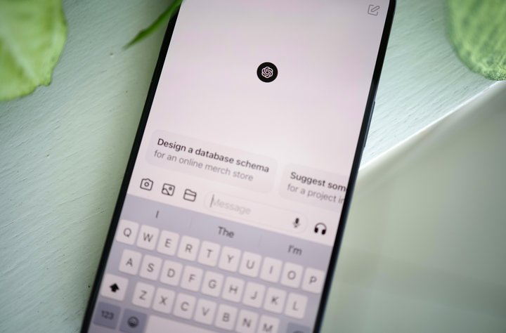 Ilustrasi: OpenAI Rilis Chip AI Mandiri, Langkah Strategis Jauhi Dominasi Pasar Chip Global