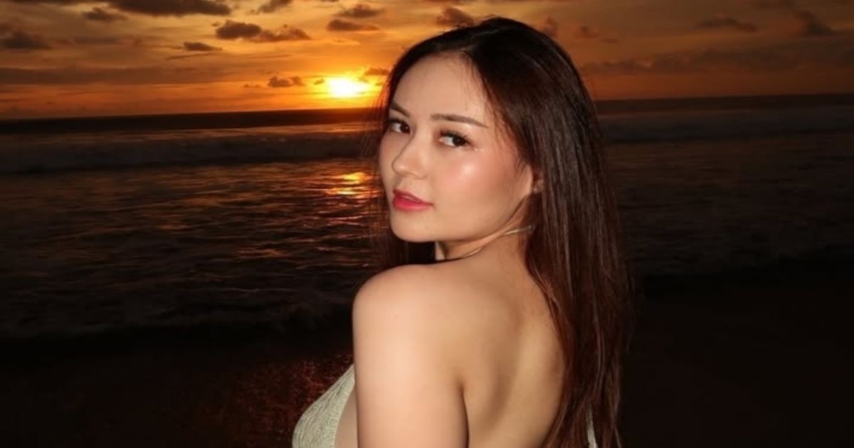 Sosok Sarah Gibson, sahabat dekat Awkarin yang kini jadi sorotan usai bongkar dugaan perselingkuhan sang suami. [Foto: Instagram/@sarahgibson21]