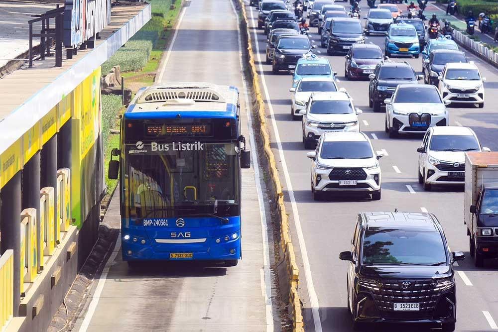 Imbas Dua Event Lari Besar, Transjakarta Alihkan Lima Rute Layanan Siang Hari