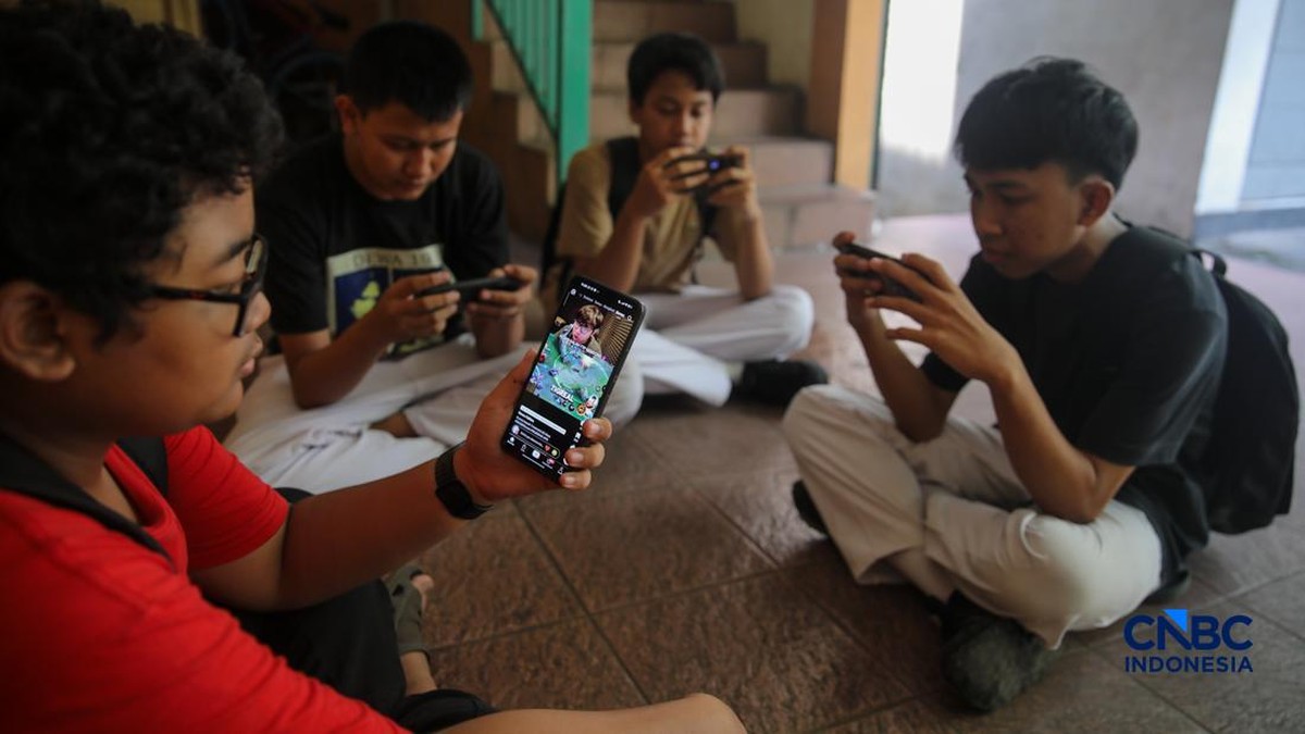 Langkah Tegas Indonesia Atur Akses Medsos Anak, Dunia Ikut Adopsi Regulasi Serupa