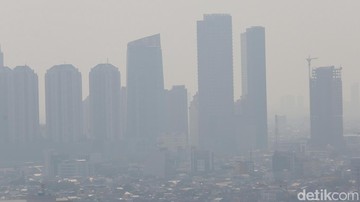 Polusi udara Jakarta (Foto: Agung Pambudhy)