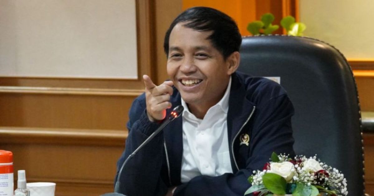 Menhut Raja Juli Antoni klarifikasi isu keterlibatannya dalam OTT KPK Bupati Kuansing, Riau, Suhardiman Amby yang kini menjadi tersangka kasus suap. foto: Kemenhut