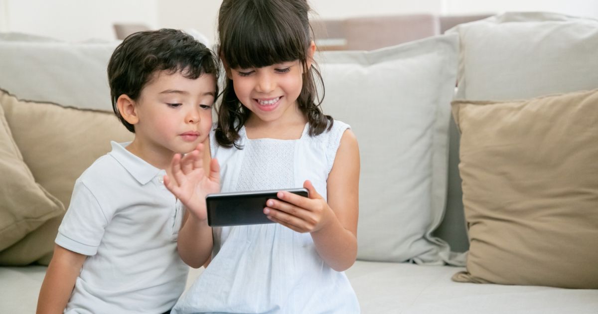 Ilustrasi mencegah ancaman cyber crime pada anak-anak [Foto:Magnific]