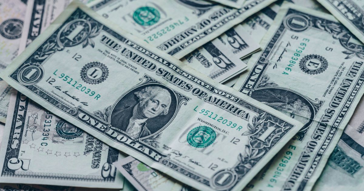 Ilustrasi uang asing, dolar. (Pexels)