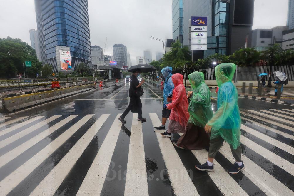 Waspada Hujan Ringan di Malam Hari, BMKG Rilis Prediksi Cuaca Jakarta 17 Juli 2026