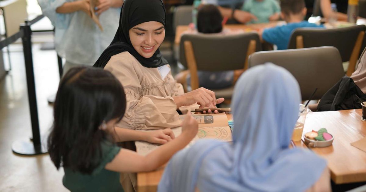 Gosh! Kids hadirkan cara baru belajar bagi anak melalui edukasi perjalanan dan seni kreatif. Berbasis di Singapura, perusahaan ini fokus pada alam, budaya, dan koneksi keluarga. [Foto: ist]