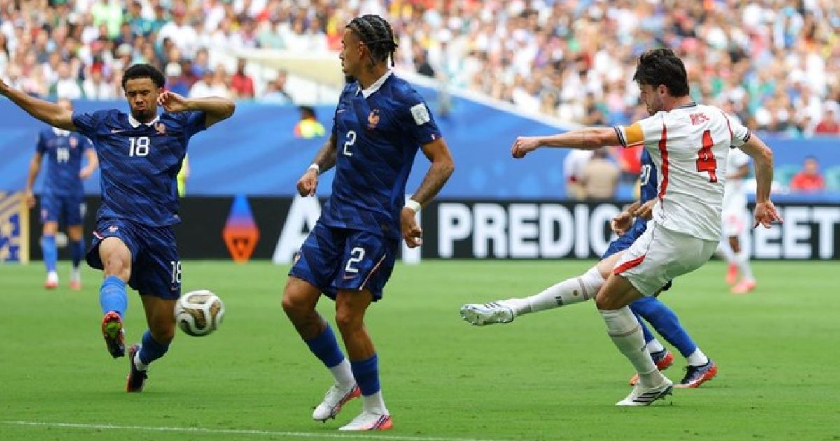 Inggris Hancurkan Prancis