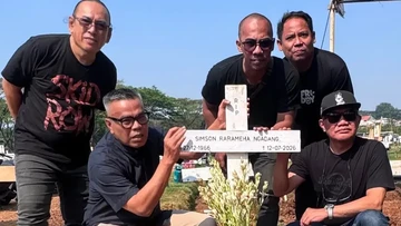 Abdel nyekar ke makam Temon. Foto: dok Instagram fadjarqomar