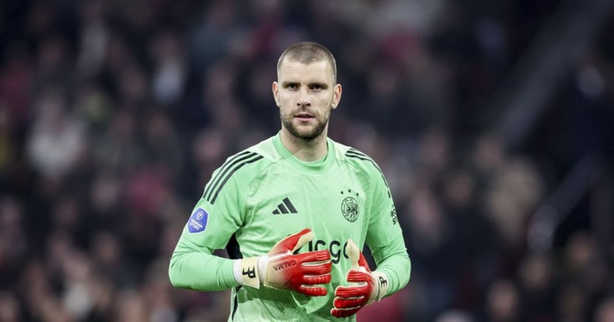 Maarten Paes Antar Ajax Amsterdam Raih Kemenangan di Kualifikasi UEFA Conference League