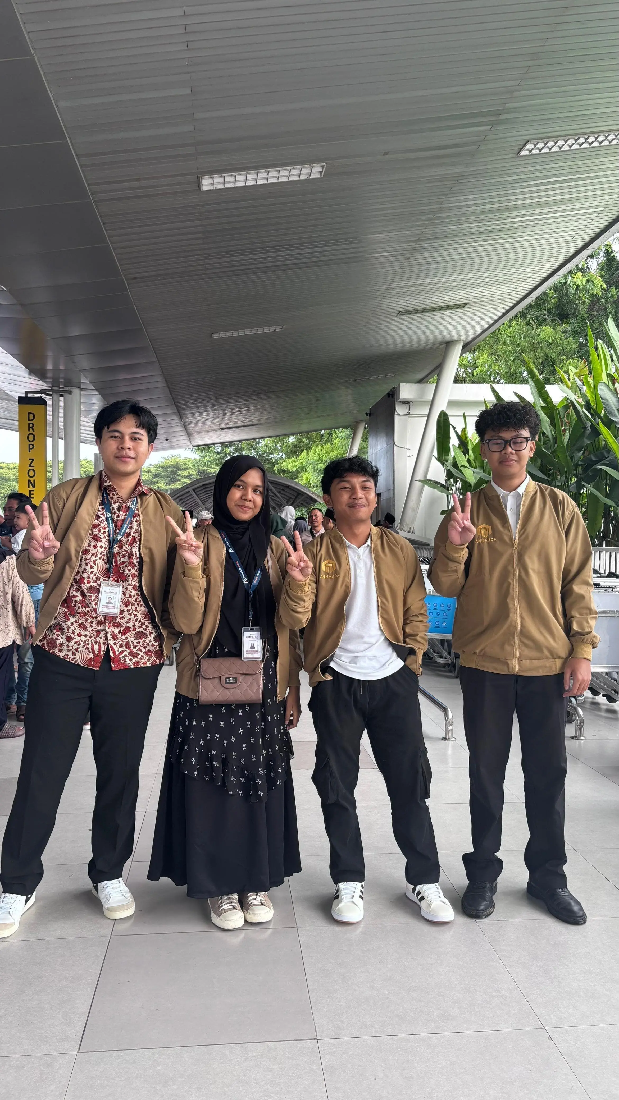 Masyaallah! Empat Santri MANPK MAN 2 Mataram Take Off Menuju Universitas Al Azhar Kairo Mesir Hari Ini