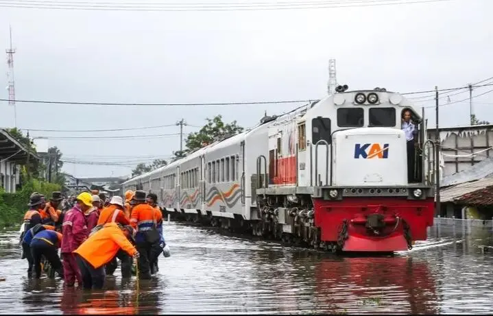 Apakah Perjalanan Kereta Api Sudah Normal Kembali Pascabanjir? Ini Skema dan Penjelasan dari PT KAI