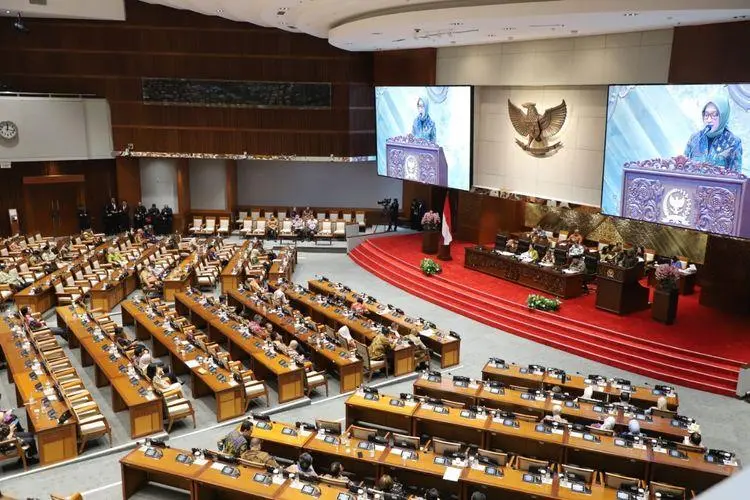 TOK! DPR Sahkan KUHAP Baru, Hukum Acara Pidana Resmi Berwajah Digital dan Restoratif!