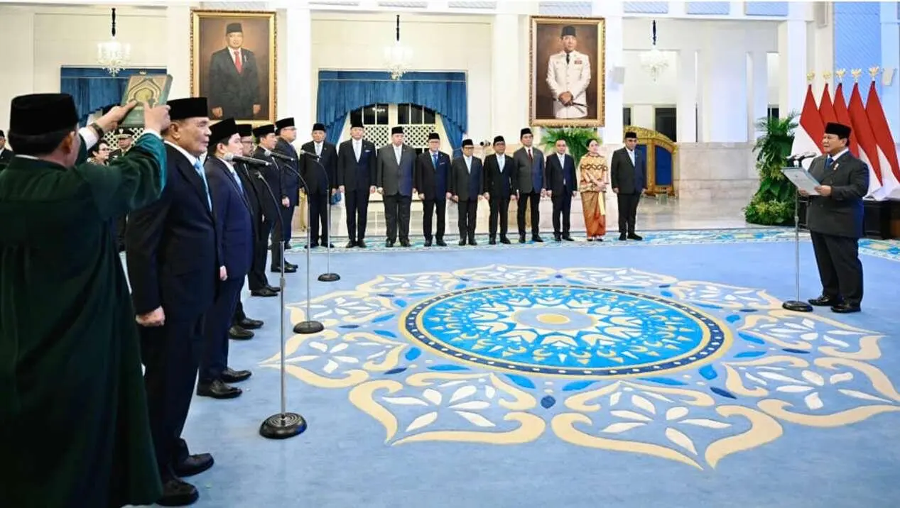 Prabowo Lantik Jajaran Menteri dan Wamen Baru, Ini Daftarnya!