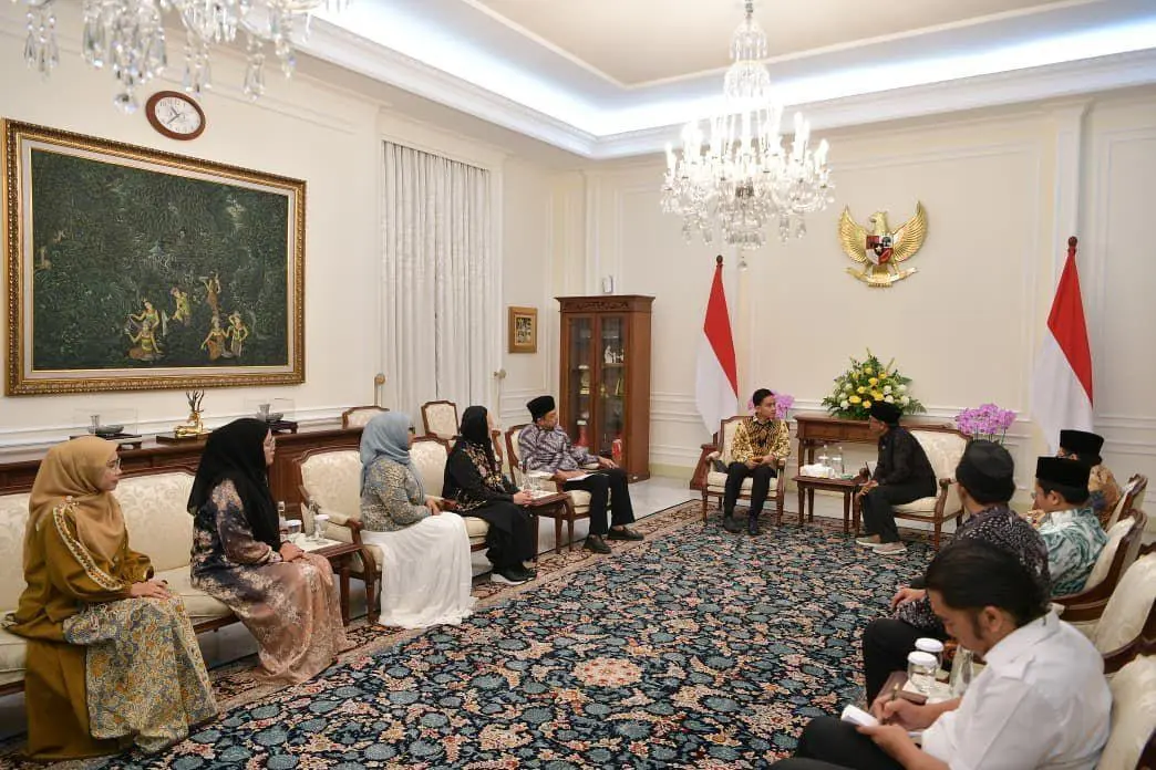Wapres Gibran Beri Kuota Khusus untuk Cetak Santri Melek Digital Lewat Pelatihan AI dan Coding
