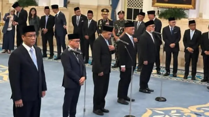 Mengejutkan! Prabowo Subianto reshuffle Kabinet Merah Putih Jilid 1 di Lima Kementerian, termasuk Sri Mulyani Loh!