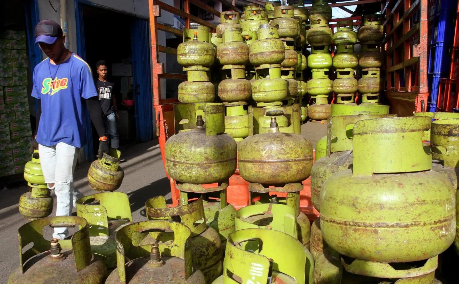 Bocoran dari Bahlil: Beli Gas Melon 3 Kg Wajib Pakai NIK, Berlaku Tahun Depan!