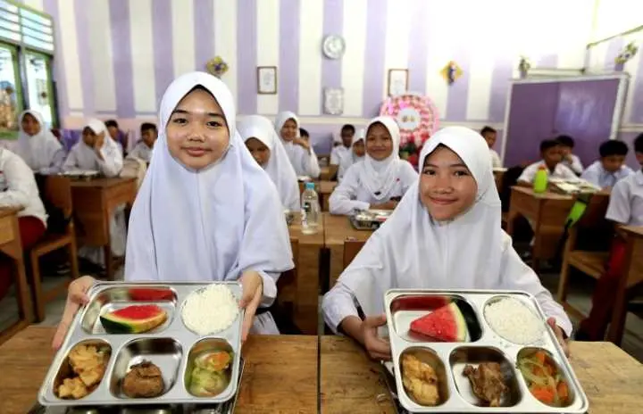 Saat Prabowo Bangga Ungkap Program MBG RI Jadi Perhatian Dunia, Netizen Malah Nilai Sinis