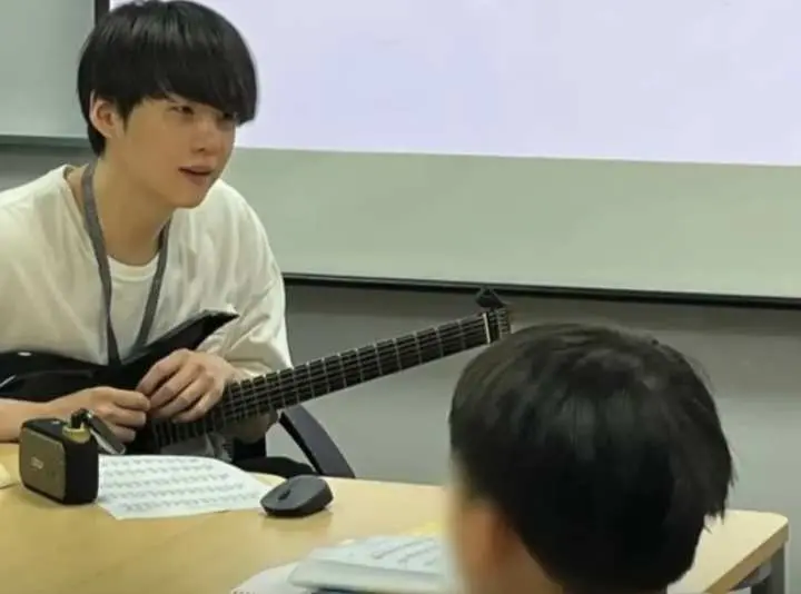 Begini Kata Psikiater Anak UngkAp Cara Luar Biasa Suga BTS Berinteraksi dengan Anak Autis