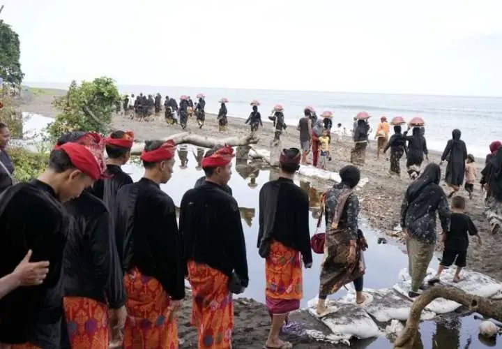 Ini Loh Adat Lombok Utara dengan Ritual Adat Empas Menanga, Ada Filosofinya Loh!
