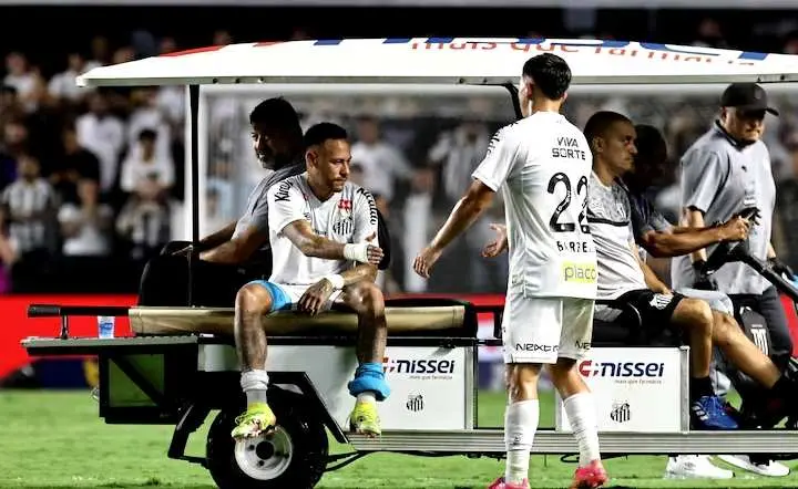Neymar Kembali dari Cedera, Tapi Masa Depan Santos Malah Tidak Jelas, Kok Bisa?
