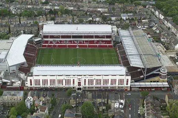 5 Stadion Sepak Bola Ikonik yang Diharapkan Penggemar Masih Ada, Namun Sayangnya Sudah...