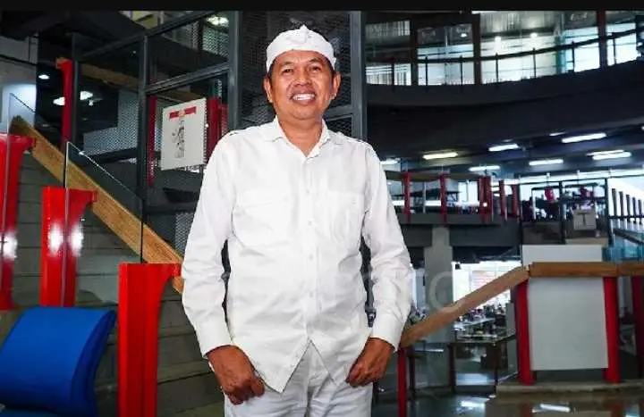 Waduh! Kang Dedi Mulyadi diduga tunggak bayar pajak Mobil Lexus Miliknya, Kok Bisa?