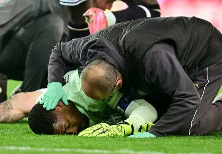 Kiper AC Milan Mike Maignan Alami Cedera, Kini Sedang Lakukan Perawatan