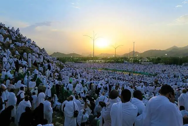 Apa Saja Persiapan Umroh Mekkah Madinah dan Ziarah? Cek Langsung di Sini