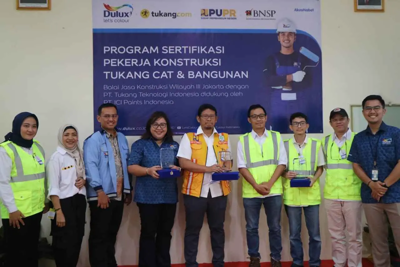 Dulux Inisiasi Tukang Profesional: Punya Sertifikasi Kompetensi Pekerja Konstruksi